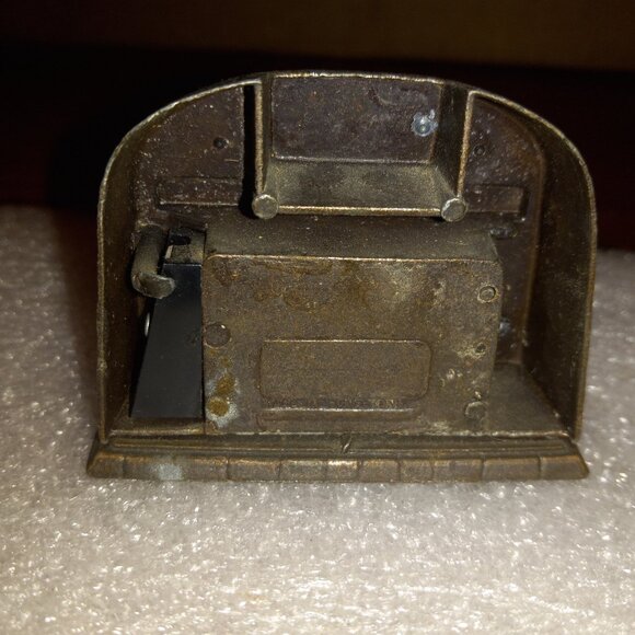 Miniature Mini Fireplace Vintage Pencil Sharpener Die Cast - Picture 3 of 4